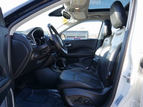 Used 2017 Jeep Compass Limited w/ Navigation Group image 12