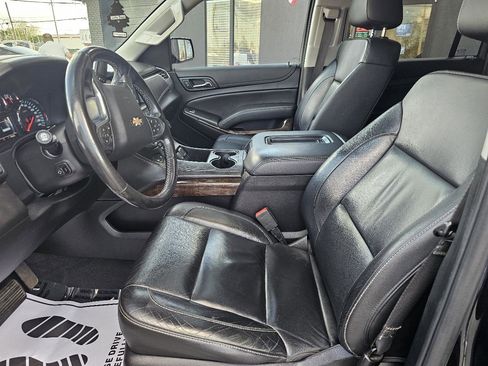 Used 2019 Chevrolet Suburban LT AWD/4WD image 16