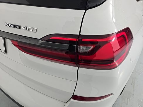 Certified 2022 BMW X7 xDrive40i w/ M Sport Package image 9