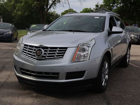 Used 2014 Cadillac SRX Luxury w/ Driver Awareness Package FWD image 6