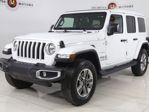 Used 2022 Jeep Wrangler Unlimited Sahara w/ Cold Weather Group AWD/4WD image 5