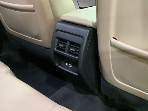 Certified 2024 Cadillac XT4 Luxury FWD image 22