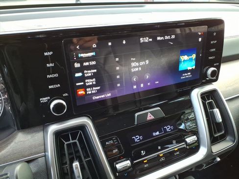 Used 2023 Kia Sorento S image 18