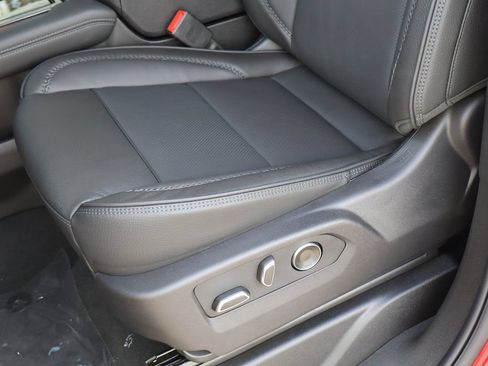 New 2026 GMC Yukon Denali w/ Denali Reserve Package RWD image 12
