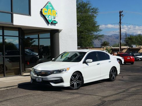 Used 2017 Honda Accord Sport Special Edition image 2