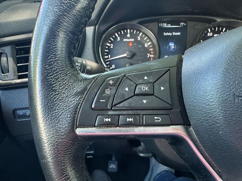 Used 2017 Nissan Rogue SL w/ SL Premium Package FWD image 13