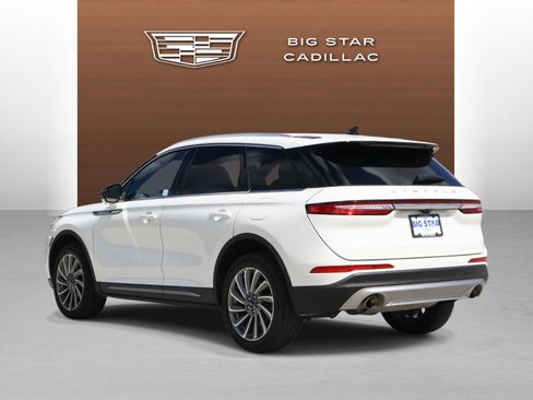 Used 2023 Lincoln Corsair Reserve FWD image 3