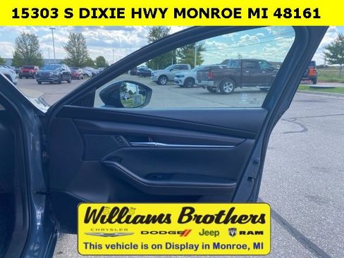 Used 2024 MAZDA MAZDA3 s image 30