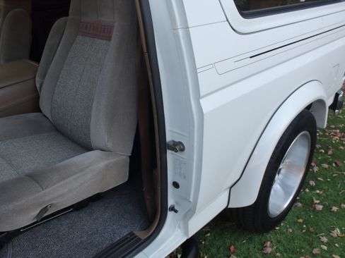 Used 1987 Ford Bronco image 44