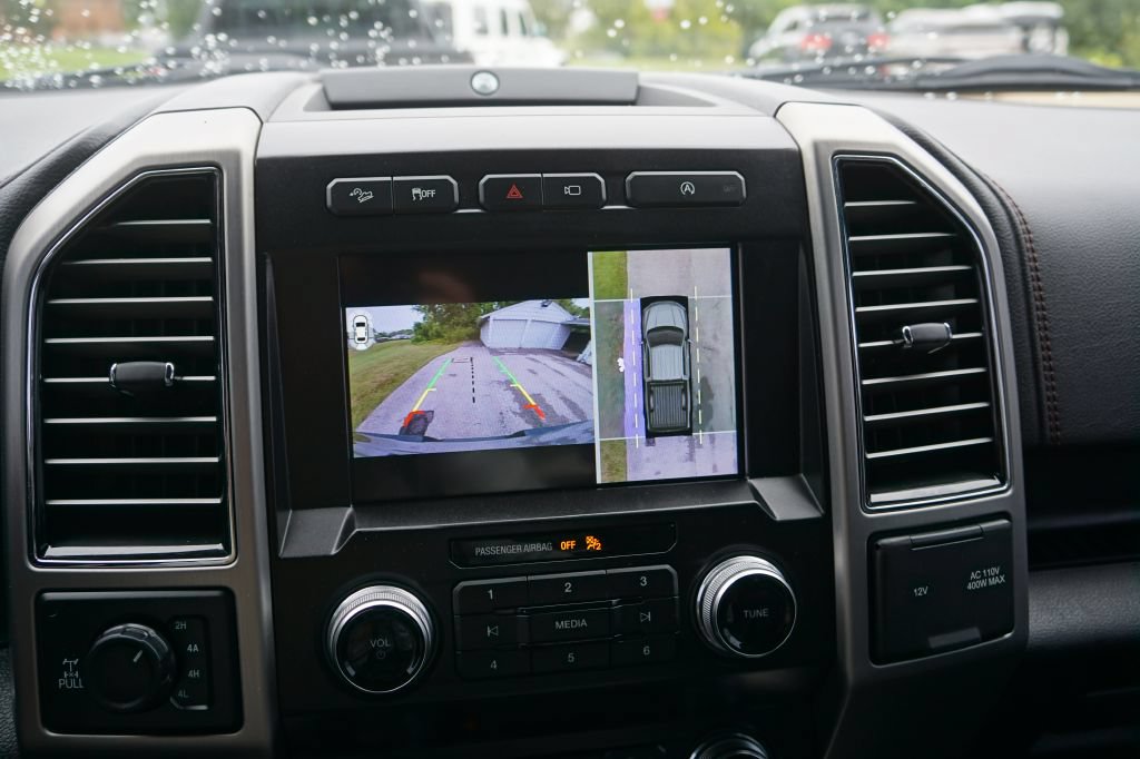 Used 2020 Ford F150 Platinum w/ Equipment Group 701A Luxury AWD/4WD image 11