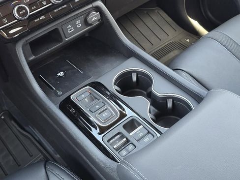 New 2025 Honda Pilot Touring image 18