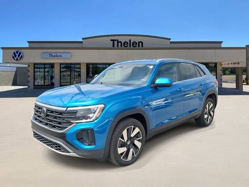 Used 2024 Volkswagen Atlas Cross Sport SE image 2
