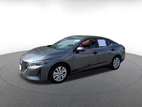 Used 2025 Nissan Sentra S image 8