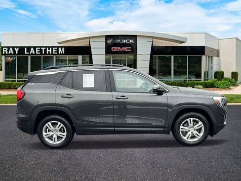 Used 2020 GMC Terrain SLE w/ Driver Convenience Package image 6