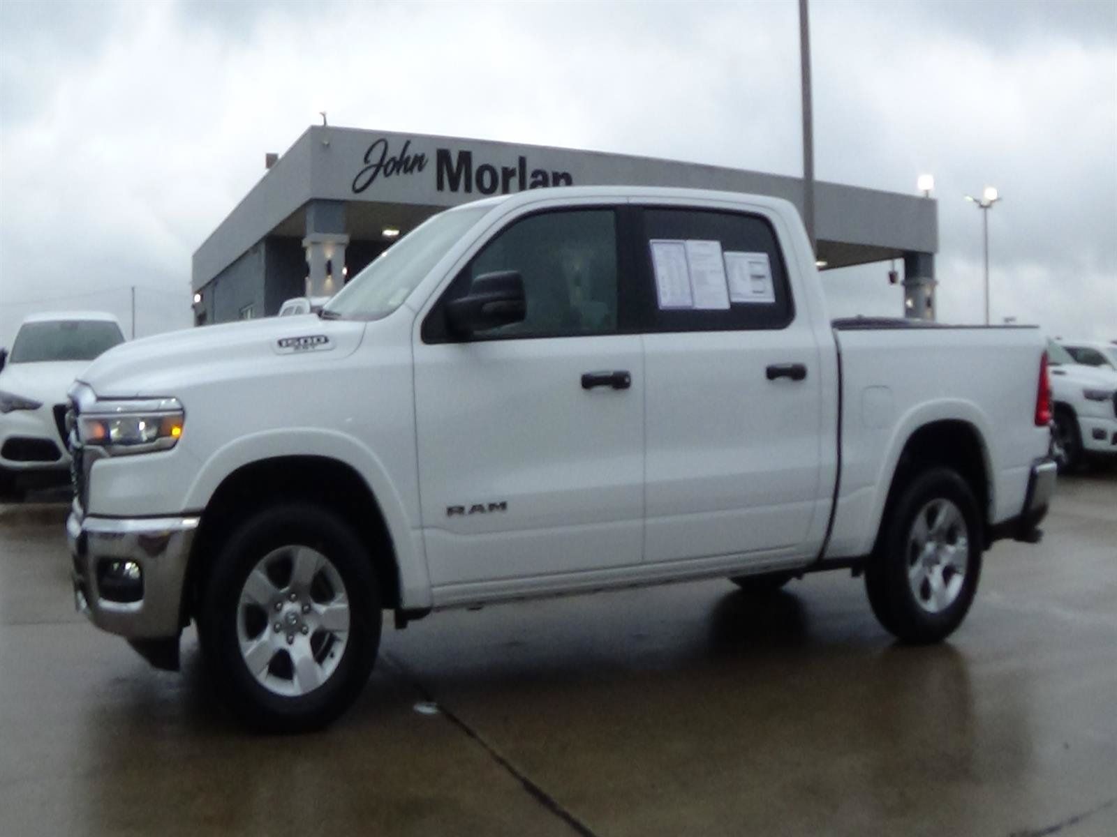 Used 2025 RAM 1500 Big Horn AWD/4WD image 1