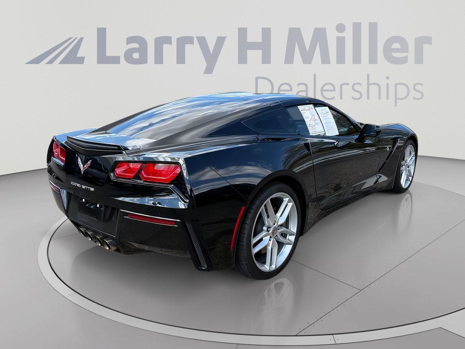 Used 2019 Chevrolet Corvette Stingray Coupe w/ 1LT RWD image 5