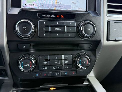 Used 2016 Ford F150 Lariat image 20