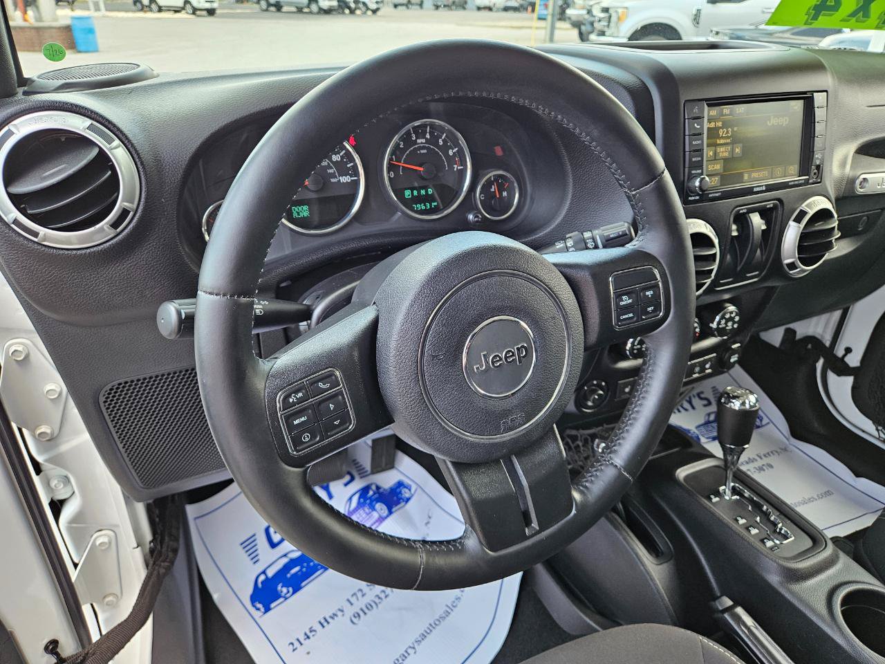 Used 2015 Jeep Wrangler Sahara w/ Dual Top Group AWD/4WD image 21