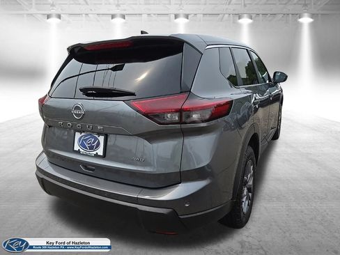 Used 2024 Nissan Rogue S AWD/4WD image 12