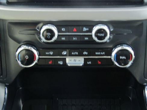 Used 2025 Ford F150 XLT w/ Equipment Group 302A MID image 29