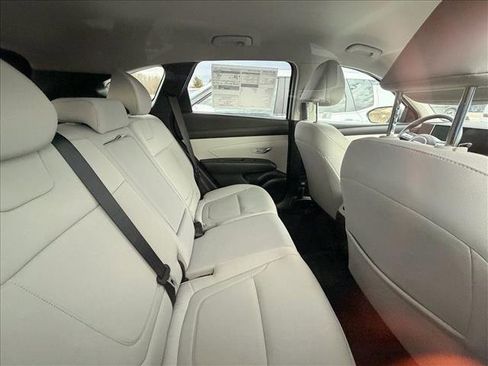 Certified 2025 Hyundai Tucson SEL image 13