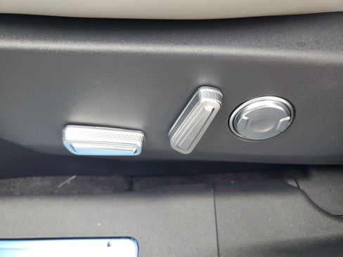 New 2026 Lincoln Nautilus Reserve w/ Jet Appearance Package image 12