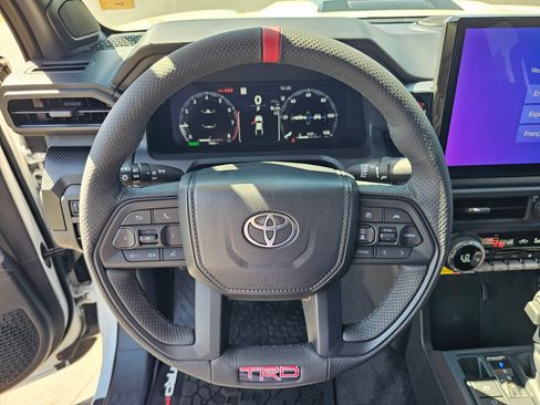 Used 2025 Toyota Tacoma TRD Pro AWD/4WD image 53