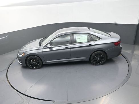 New 2026 Volkswagen Jetta SE image 16