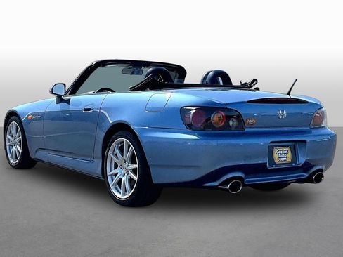 Used 2004 Honda S2000 image 10