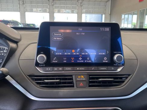 Certified 2022 Nissan Altima 2.5 SV FWD image 15