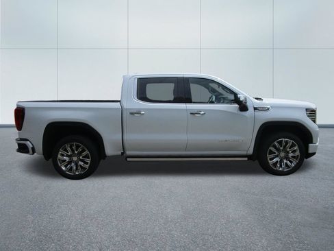 New 2026 GMC Sierra 1500 Denali w/ Denali Reserve Package AWD/4WD image 7