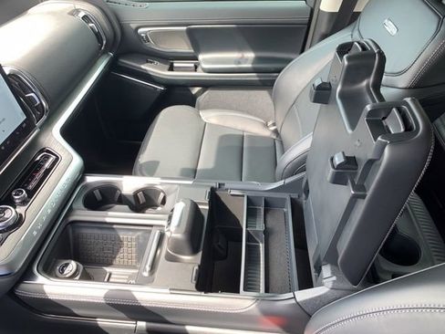 New 2025 Ford Expedition Max Platinum w/ Driver's Package image 35