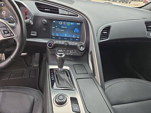 Used 2019 Chevrolet Corvette Stingray Coupe w/ Carbon Flash Badge Package image 32