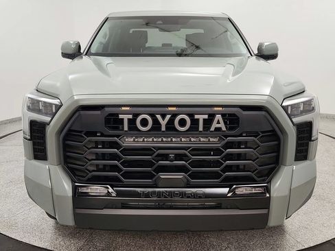 Used 2024 Toyota Tundra Limited AWD/4WD image 9