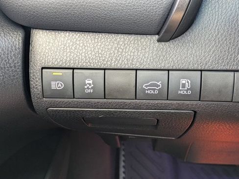 Used 2020 Toyota Camry XSE FWD image 22