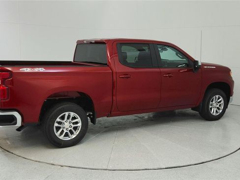 Used 2023 Chevrolet Silverado 1500 LT AWD/4WD image 7