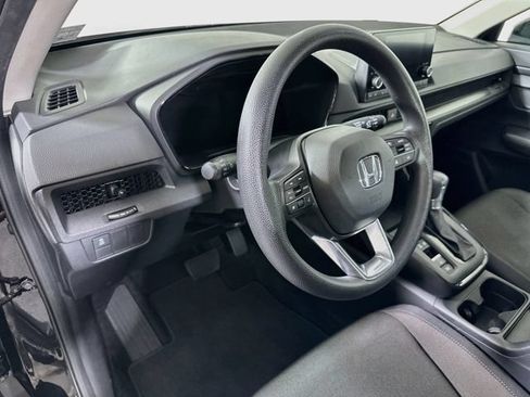 Used 2023 Honda CR-V LX image 11