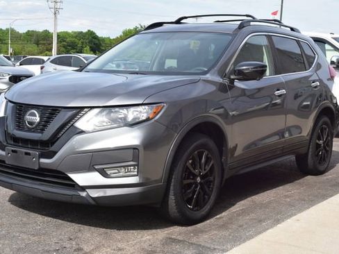 Used 2018 Nissan Rogue SV w/ Premium Package AWD/4WD image 14