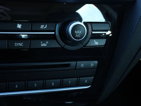 Used 2017 BMW X3 xDrive28i image 11