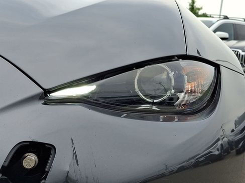 Used 2023 MAZDA MX-5 Miata Grand Touring RWD image 10