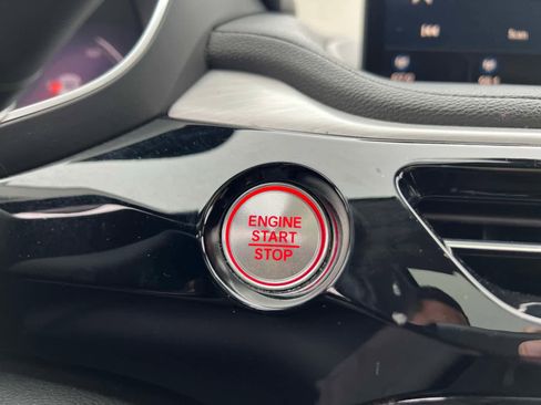 Used 2023 Acura MDX SH-AWD image 32