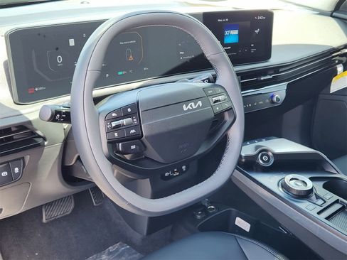 New 2025 Kia EV6 Light w/ Light LR Technology Package image 2