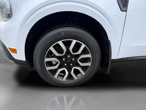 Certified 2024 Ford Maverick Lariat FWD image 30