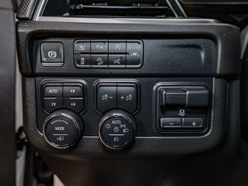 Used 2025 Chevrolet Tahoe RST w/ RST Capability Package image 17