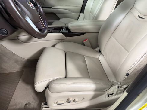 Used 2014 Cadillac XTS Premium FWD image 11