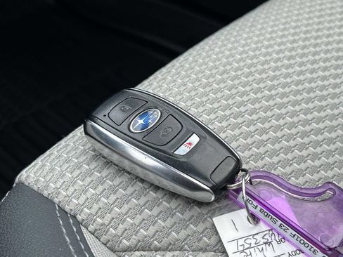 Used 2023 Subaru Forester Premium image 31