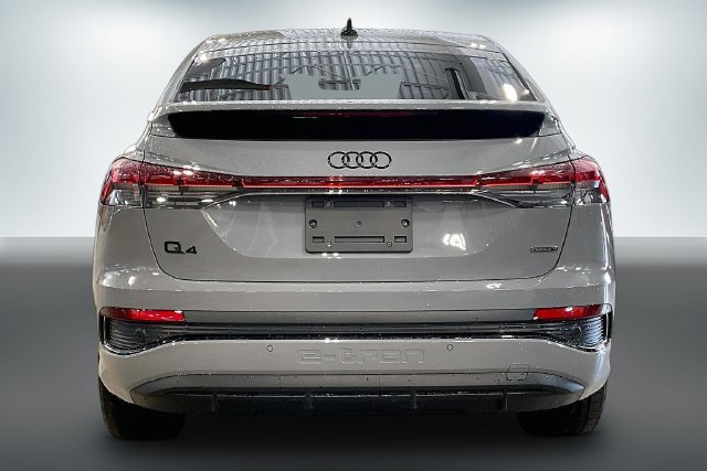 Used 2024 Audi Q4 e-tron Premium Plus AWD/4WD image 4