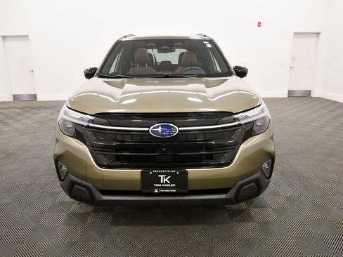 Used 2025 Subaru Forester Touring w/ Popular Package - Touring AWD/4WD image 11