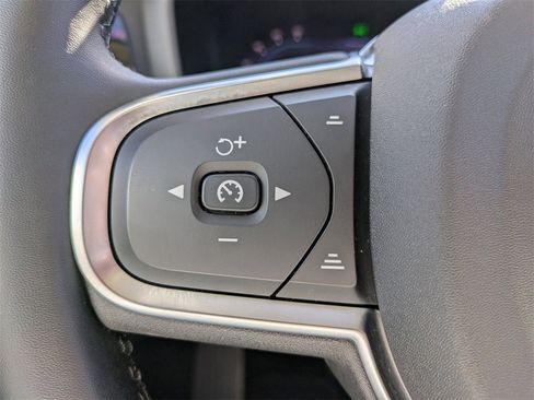 Certified 2025 Volvo S60 B5 Core image 25