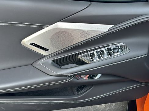 Used 2022 Chevrolet Corvette Stingray Premium Conv w/ Z51 Performance Package image 18